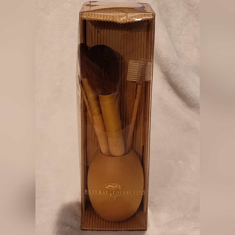 NWT! Accents Makeup Brush Set (6pc Set)